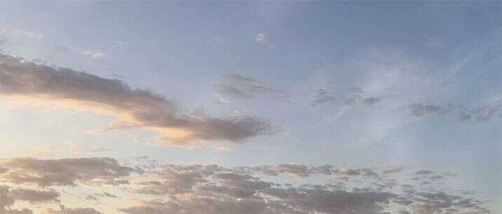 css3淡淡的雾气飞过动画特效 - 淘金派资源网